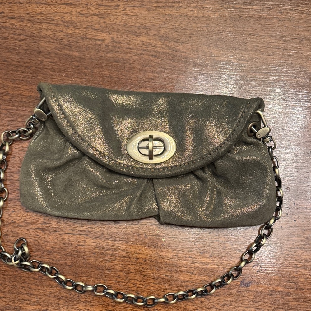 Carla Mancini green sparkling clasp evening purse/clutch. Removable strap.